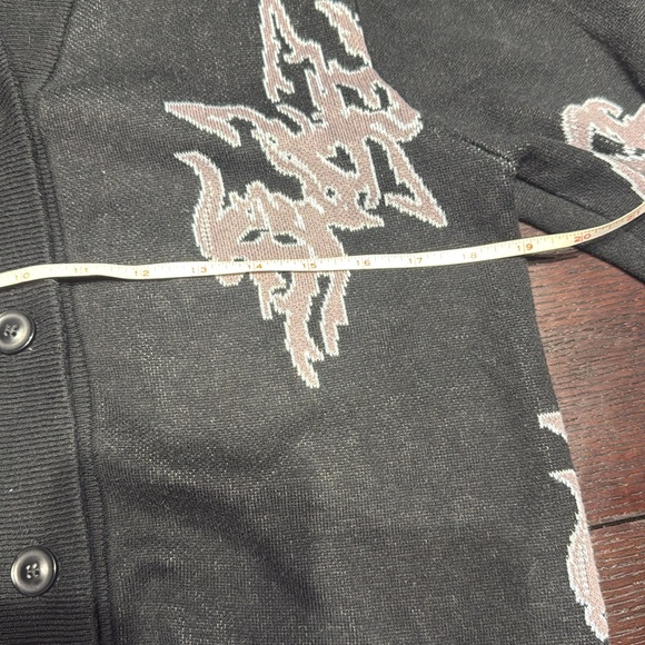 SWIXXZ Cardigan Sweater, 5 Buttons, Design Front and on the Back. Size S. - Picture 8 of 9